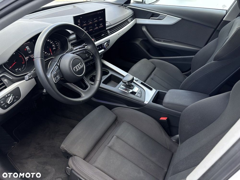 Audi A4 Limousine - 17