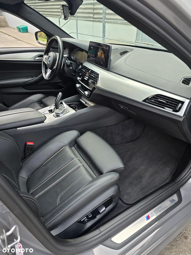BMW Seria 5 530e M Sport sport - 12