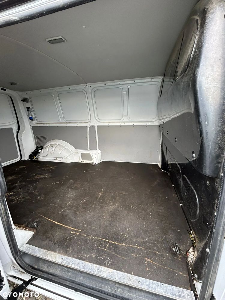 Volkswagen Transporter T6 - 16