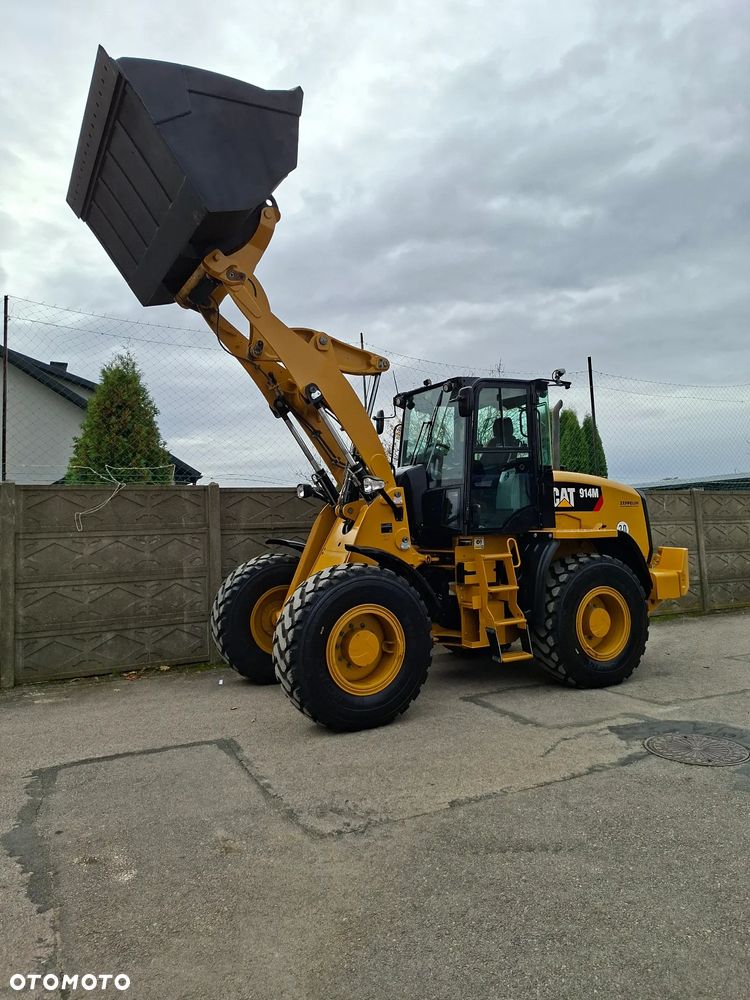 Caterpillar CAT 914 M - 17
