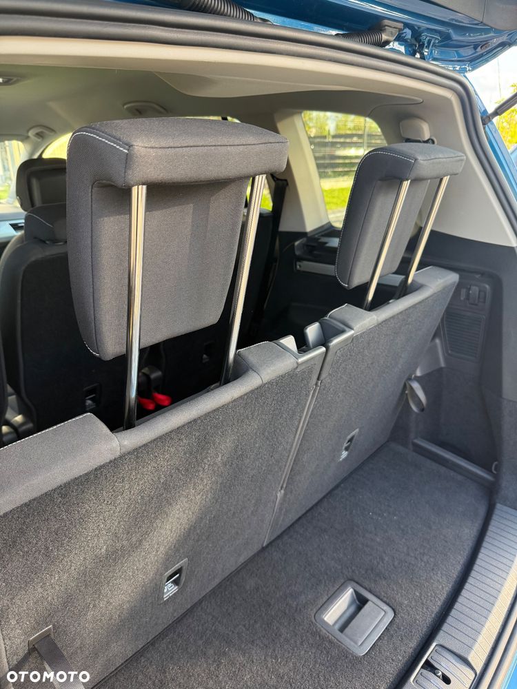 Volkswagen Touran 2.0 TDI SCR DSG ACTIVE - 19