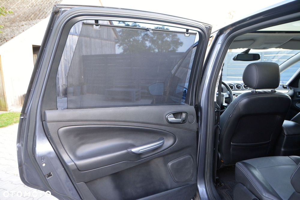 Ford S-Max - 22
