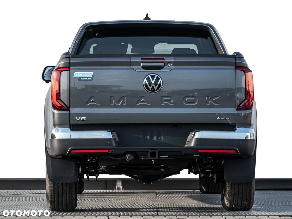 Volkswagen Amarok - 12
