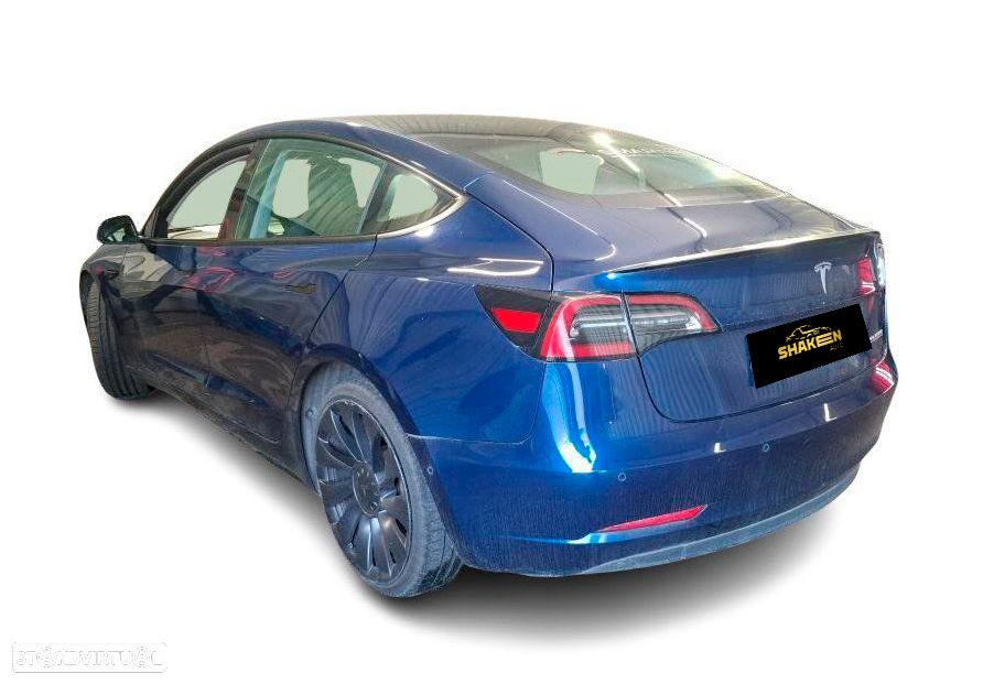 Tesla Model 3 Long Range AWD Dual Motor Performance - 4