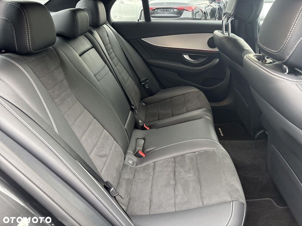 Mercedes-Benz Klasa E 220 d 4-Matic AMG - 21