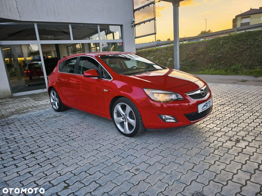 Opel Astra IV 1.6 T Cosmo - 9