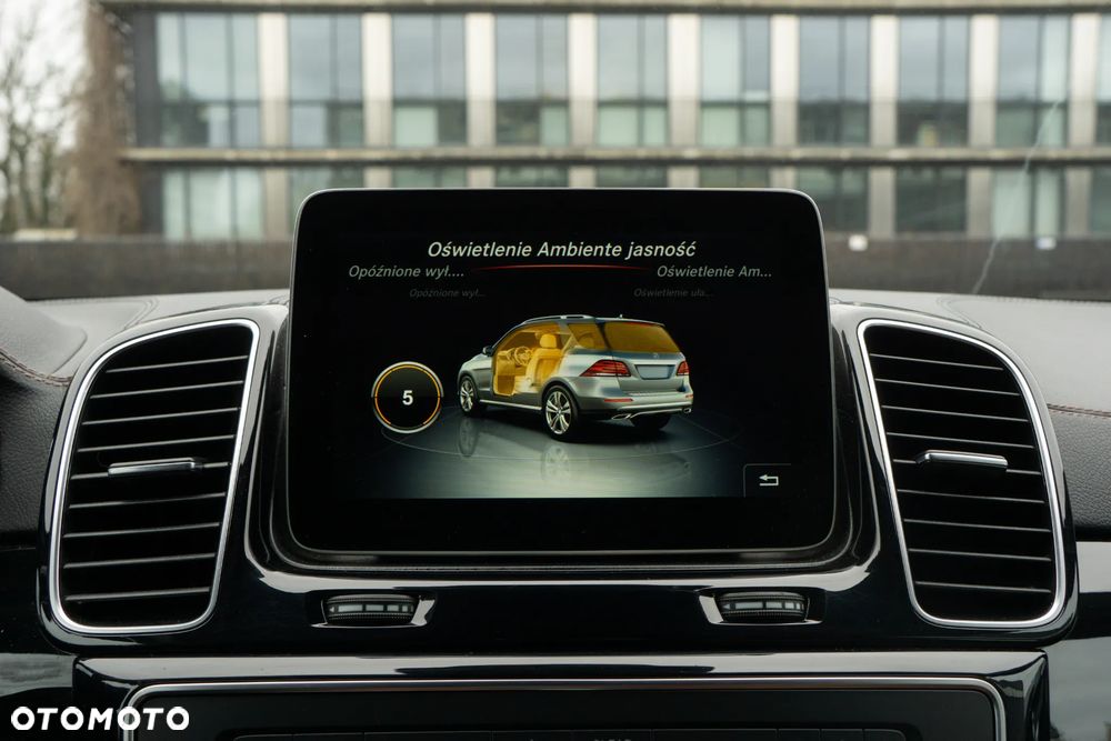 Mercedes-Benz GLE 350 d 4-Matic - 36