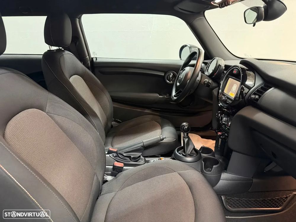 MINI 3 Portas One - 8