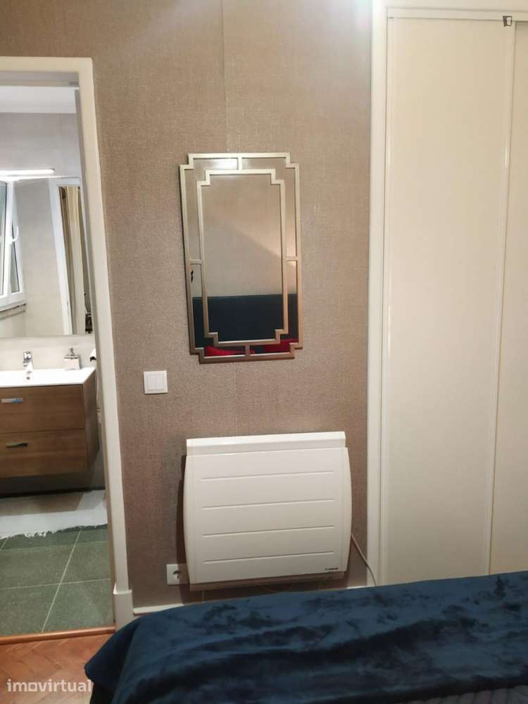Quarto - localizado em Alameda Lisbon - Grande imagem: 2/10