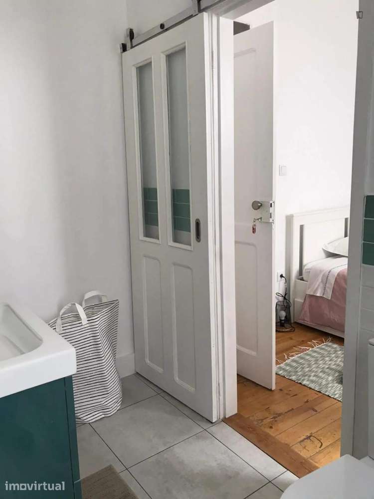 Quarto - localizado em Aveiro - Grande imagem: 2/21