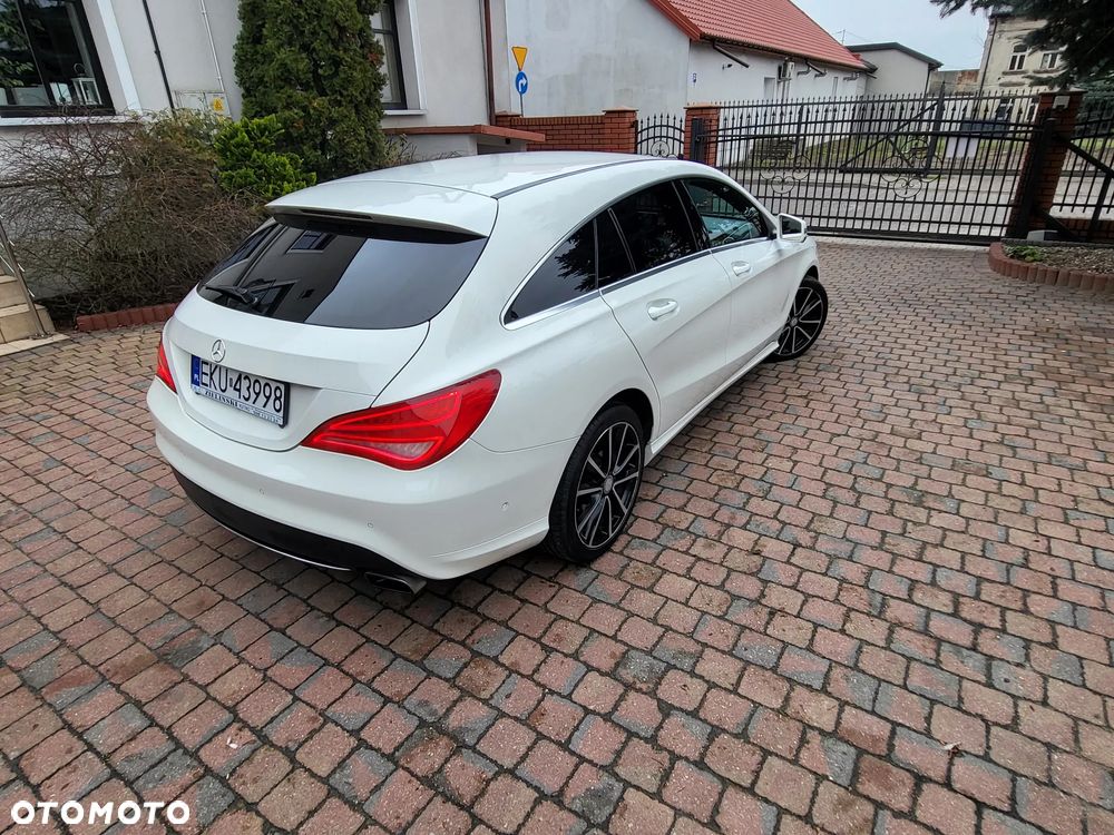 Mercedes-Benz CLA 200 - 4