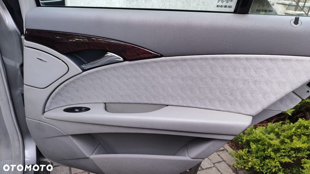 Mercedes-Benz Klasa E 200 CDI Classic DPF - 15