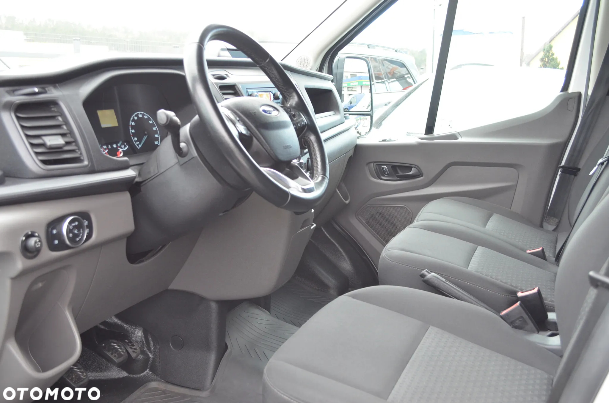 Ford Transit - 9