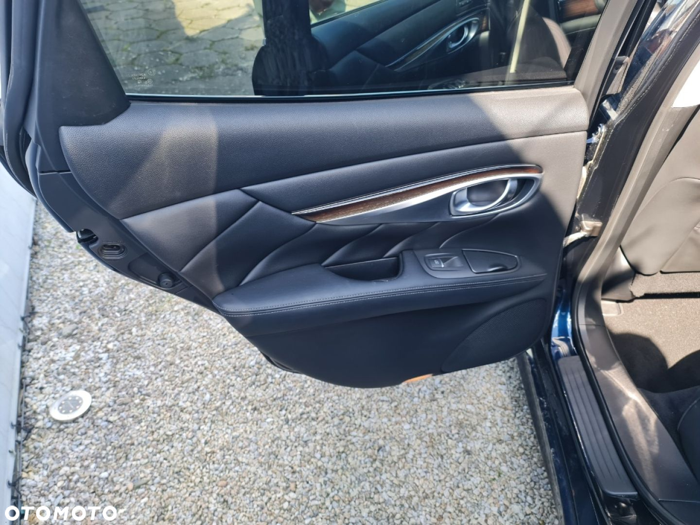 Infiniti Q70 - 39