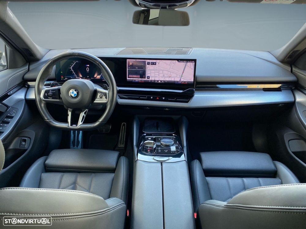 BMW 520 d Pack Desportivo M - 4