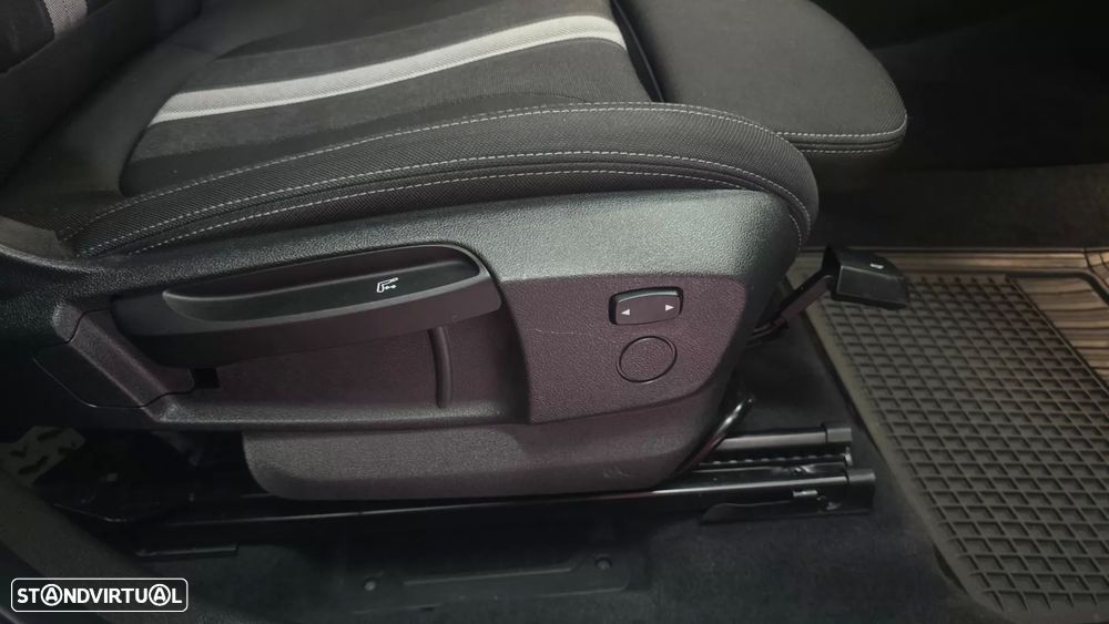 BMW 216 Active Tourer d Line Sport - 47