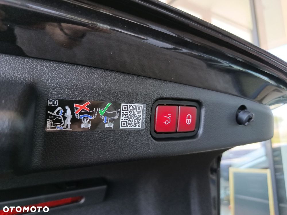 Mercedes-Benz Klasa E - 21