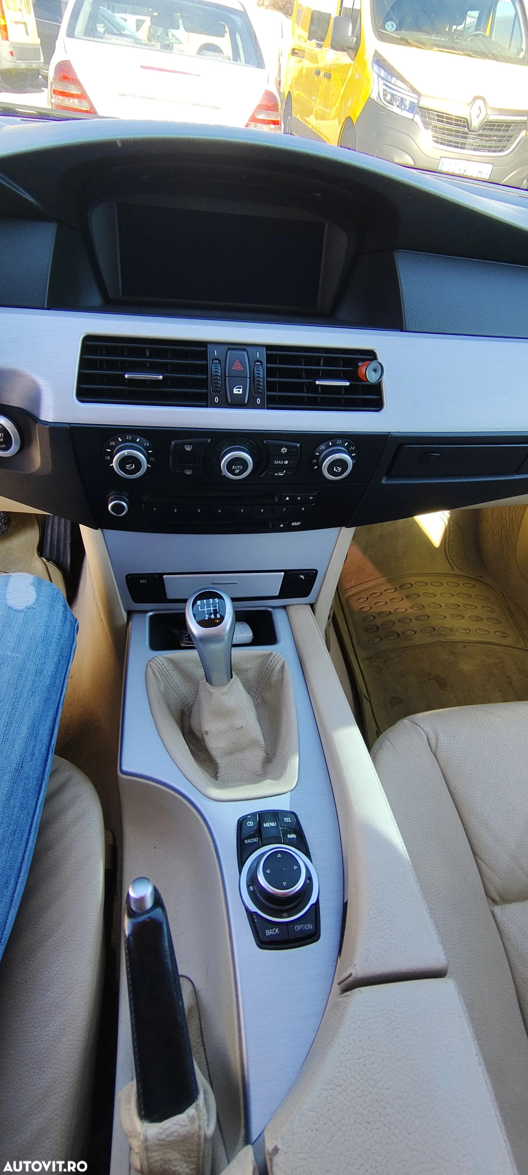 BMW Seria 5 525d xDrive - 9