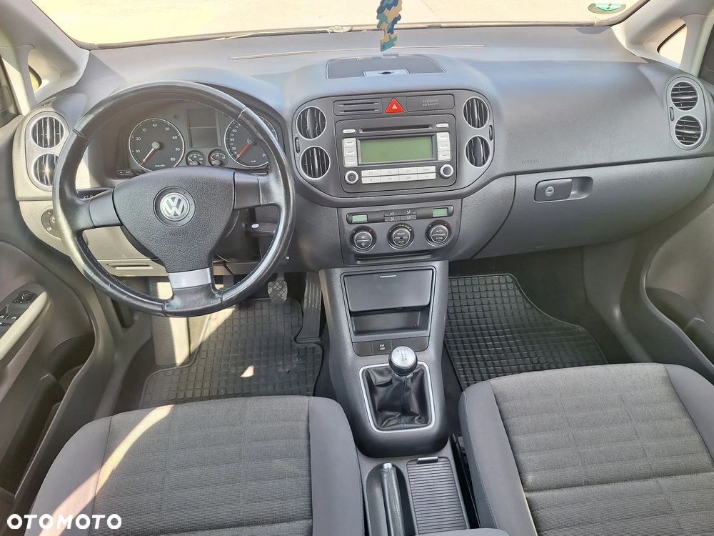 Volkswagen Golf Plus - 13