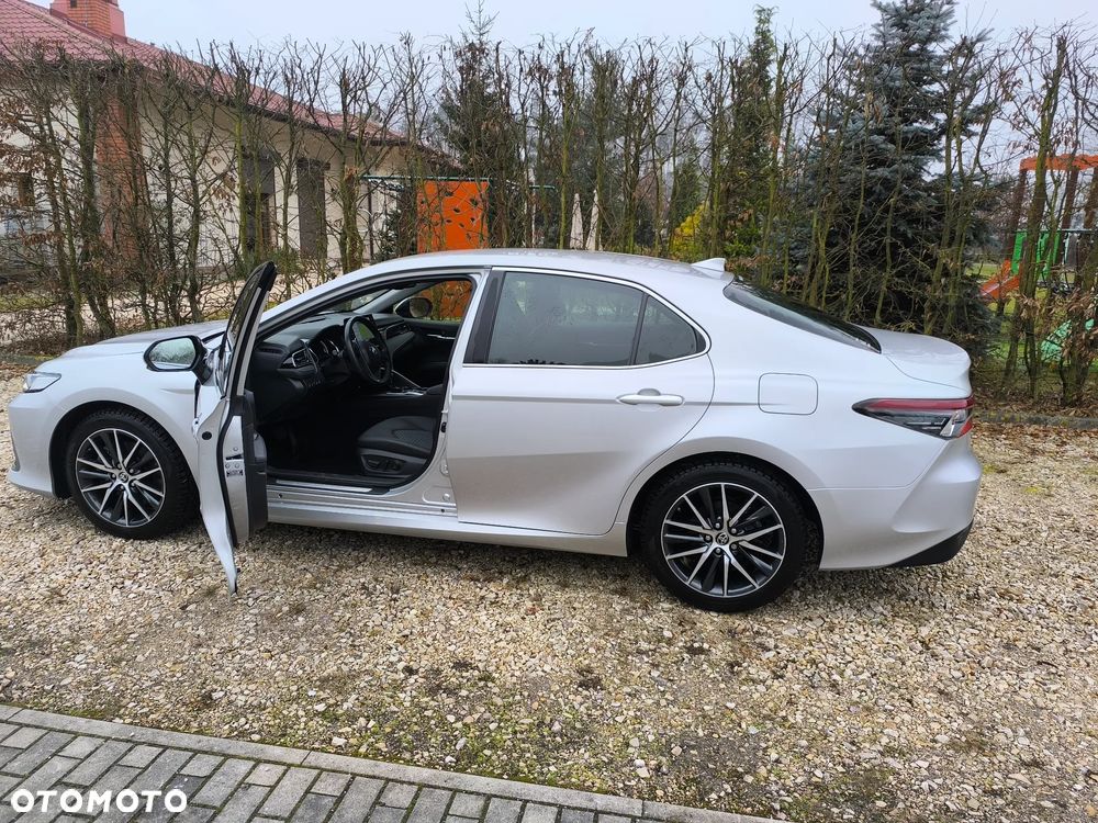 Toyota Camry 2.5 Hybrid Comfort CVT - 3