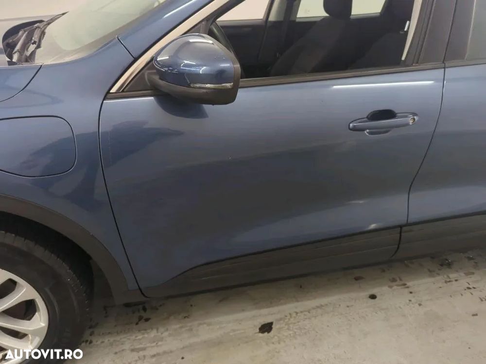 Ford Kuga ver-2-5-duratec-fwd-fhev-titanium - 5