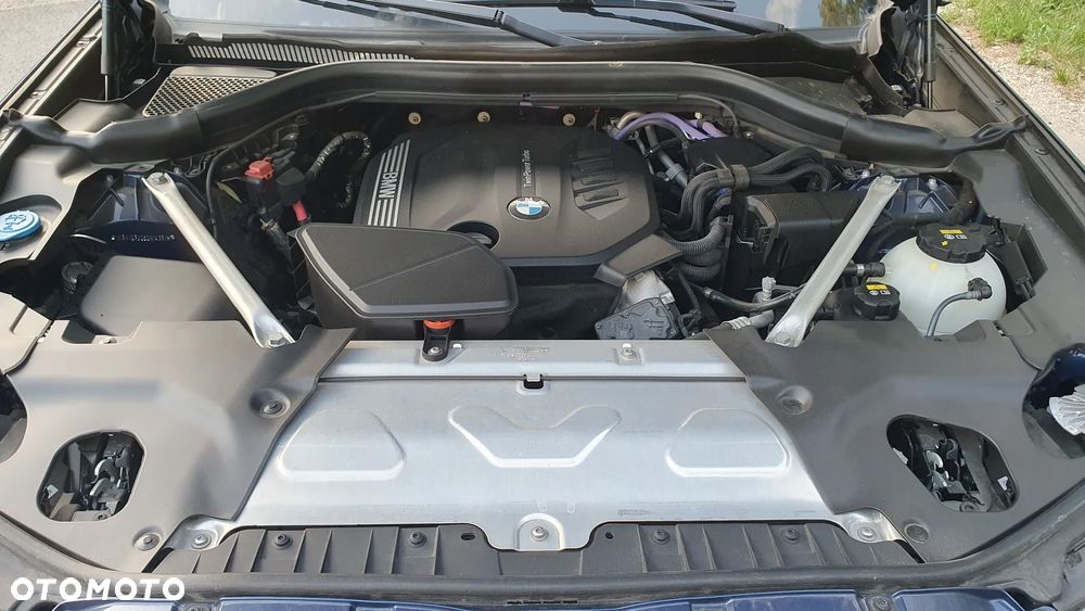 BMW X3 xDrive20d mHEV - 17