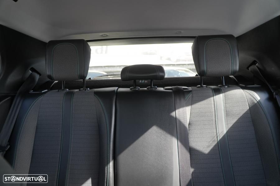 Peugeot 2008 PureTech 130 EAT8 Allure - 11