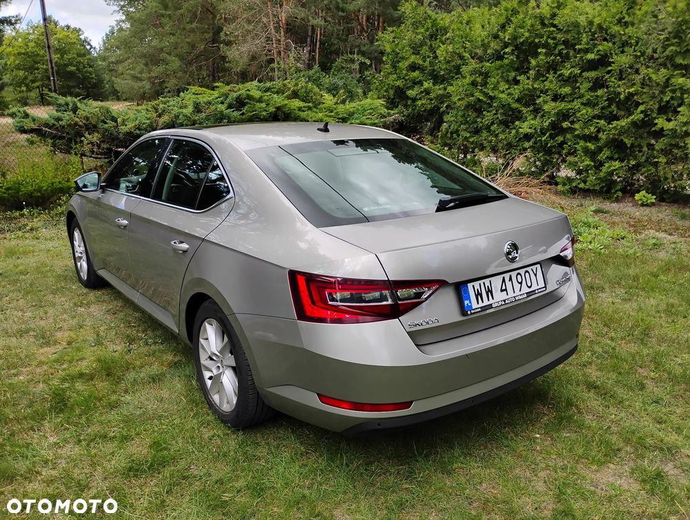 Skoda Superb 2.0 TDI Ambition - 1