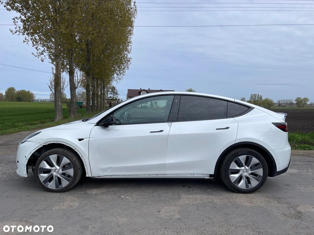 Tesla Model Y Long Range Dual Motor AWD - 6