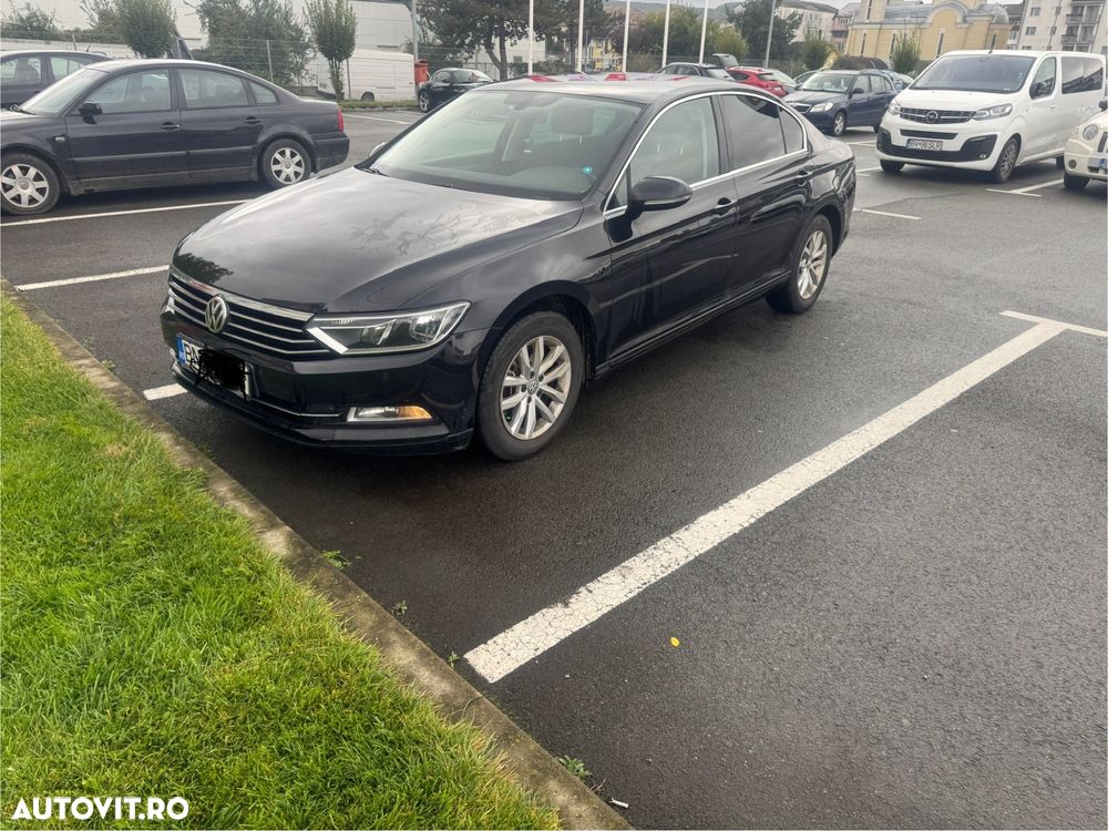 Volkswagen Passat - 1