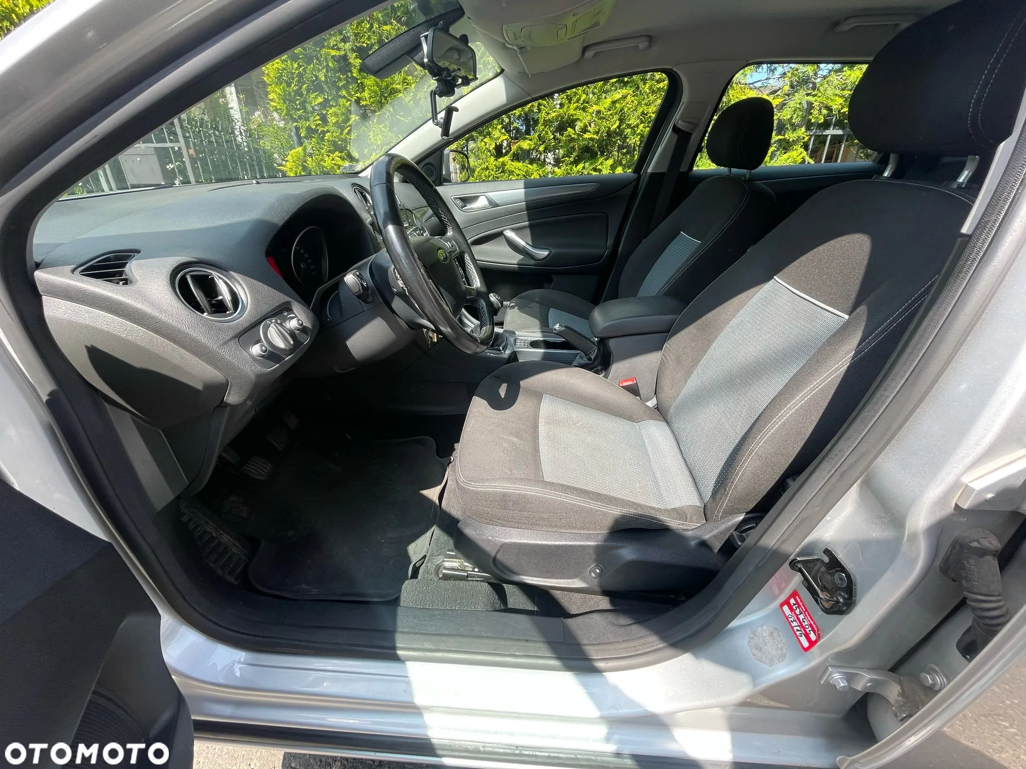 Ford Mondeo 2.0 TDCi Ghia - 19