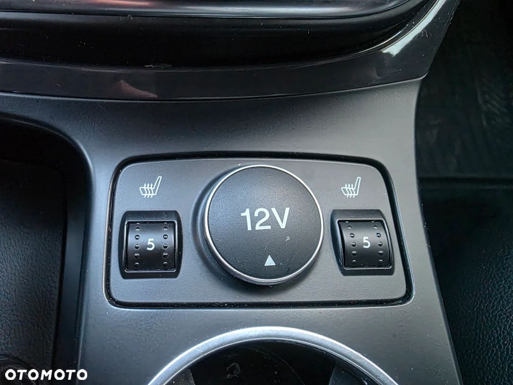 Ford Kuga 1.6 EcoBoost 2x4 Titanium - 11