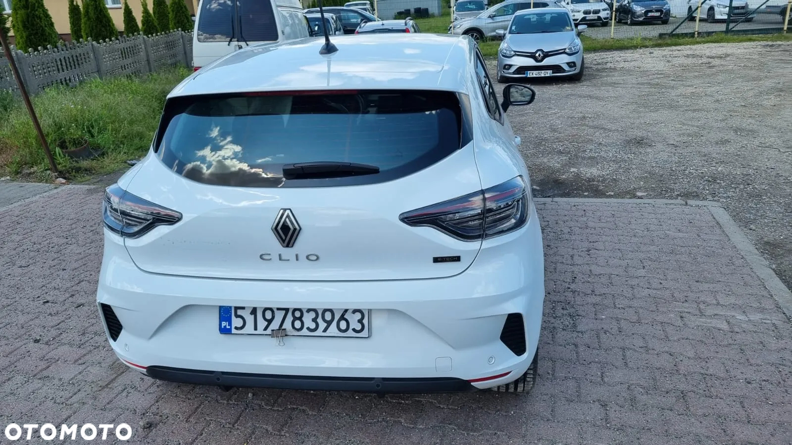 Renault Clio 1.6 E-TECH Equilibre - 8