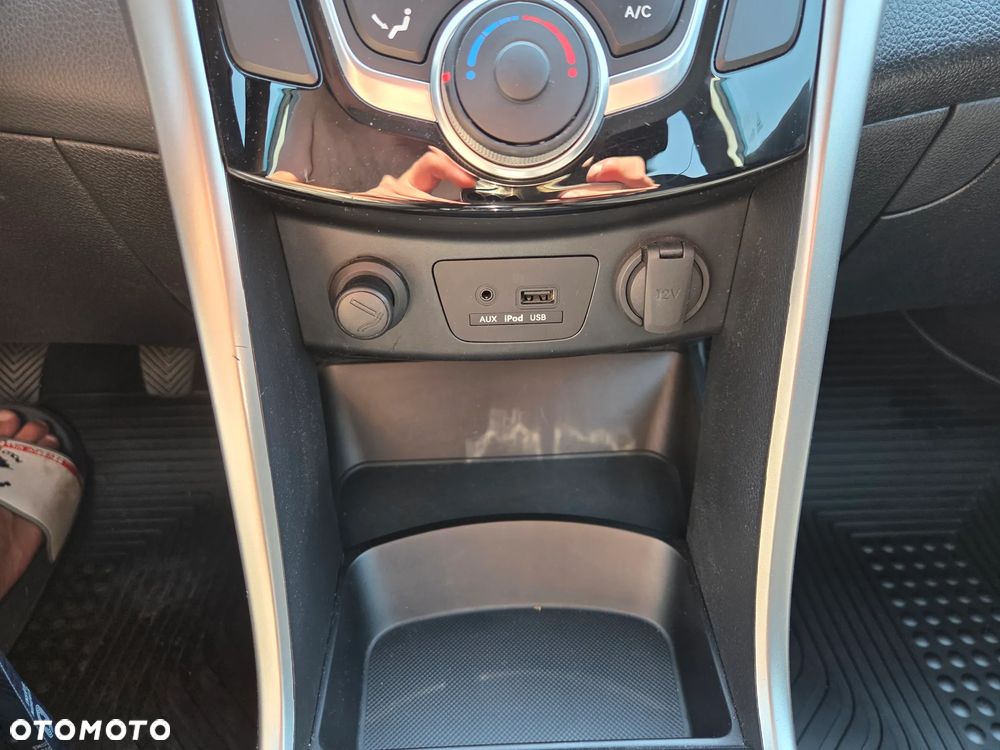 Hyundai i30 1.6 Comfort - 18