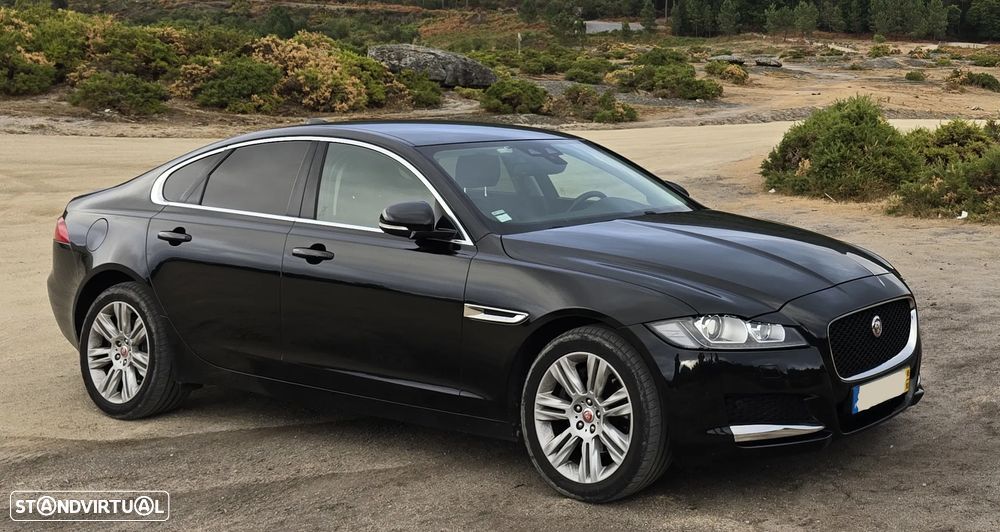 Jaguar XF 2.0 D Prestige Aut. - 1