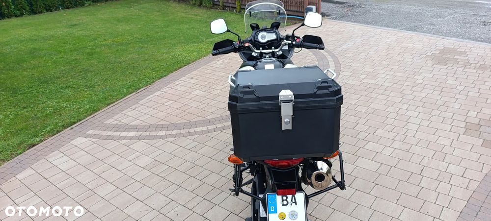 Suzuki V-STROM - 6