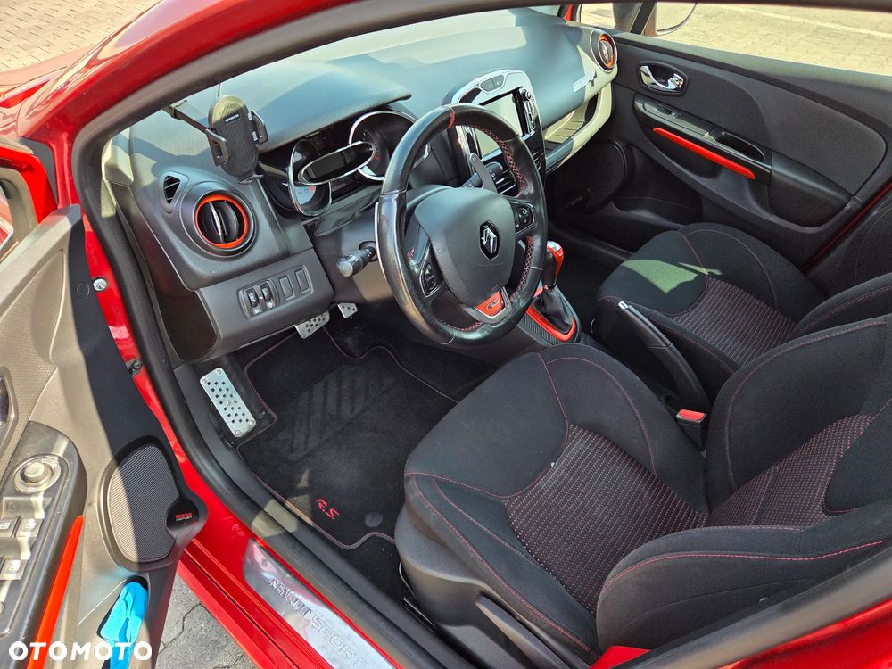 Renault Clio 1.6 R.S 200 EDC - 11
