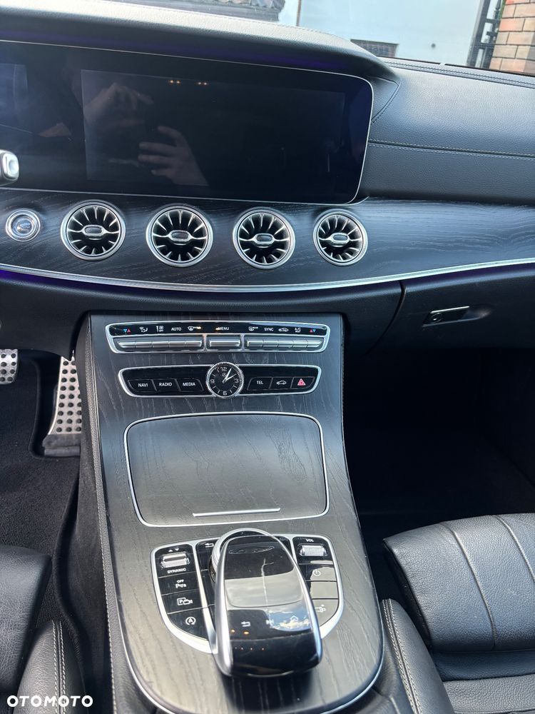 Mercedes-Benz Klasa E 200 4-Matic 9G-TRONIC - 18