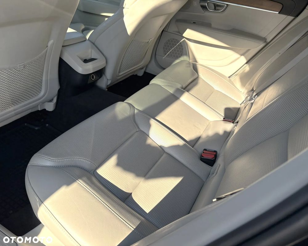 Volvo S90 D5 SCR AWD Inscription - 24