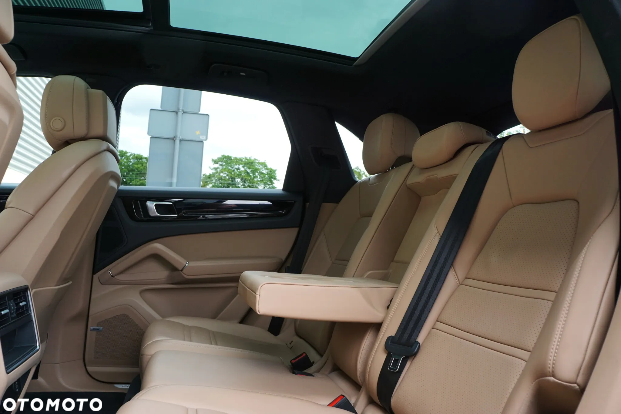 Porsche Cayenne Standard - 28