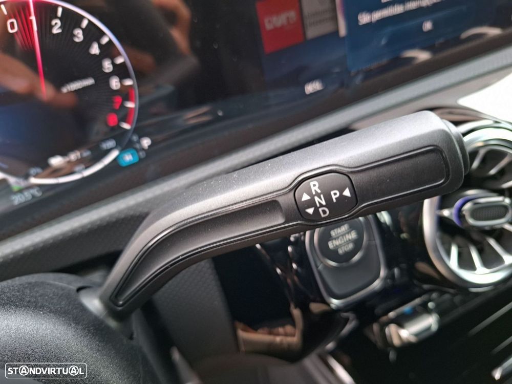 Mercedes-Benz CLA 250 e Shooting Brake AMG Line - 16