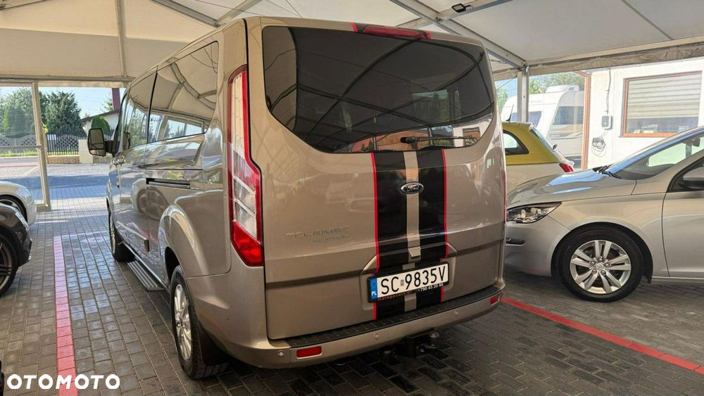 Ford Tourneo Custom - 29