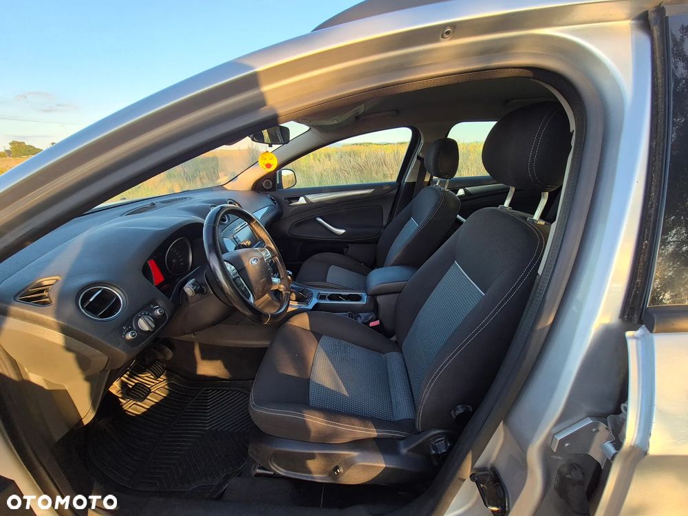 Ford Mondeo 1.8 TDCi Ambiente - 18