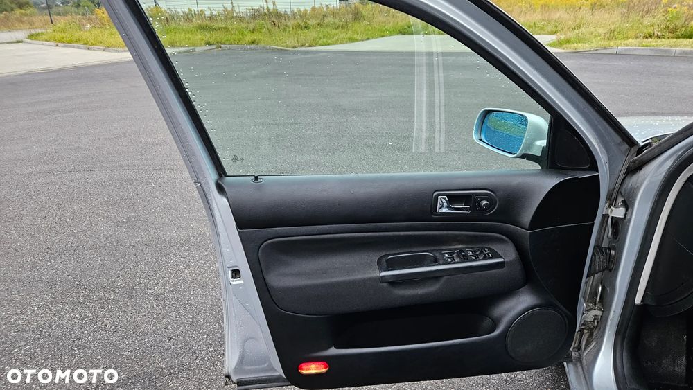 Volkswagen Golf 1.6 Edition - 29