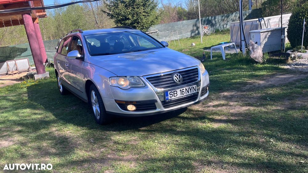 Volkswagen Passat 1.6 FSI Comfortline - 1
