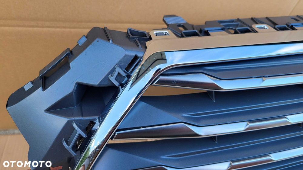 Atrapa chłodnicy GRILL Audi A4 B9 8W0 8W 15-19 ORYG. CHROM OE NOWA !! - 5