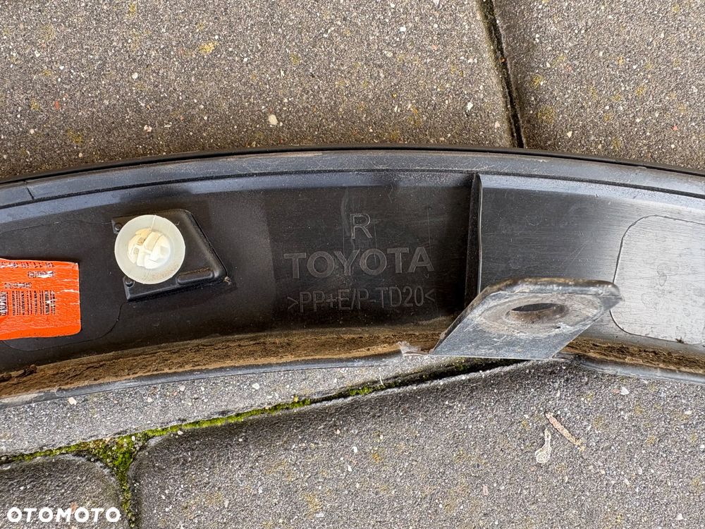 Zderzak przedni Toyota CHR od 2019 r. - 10