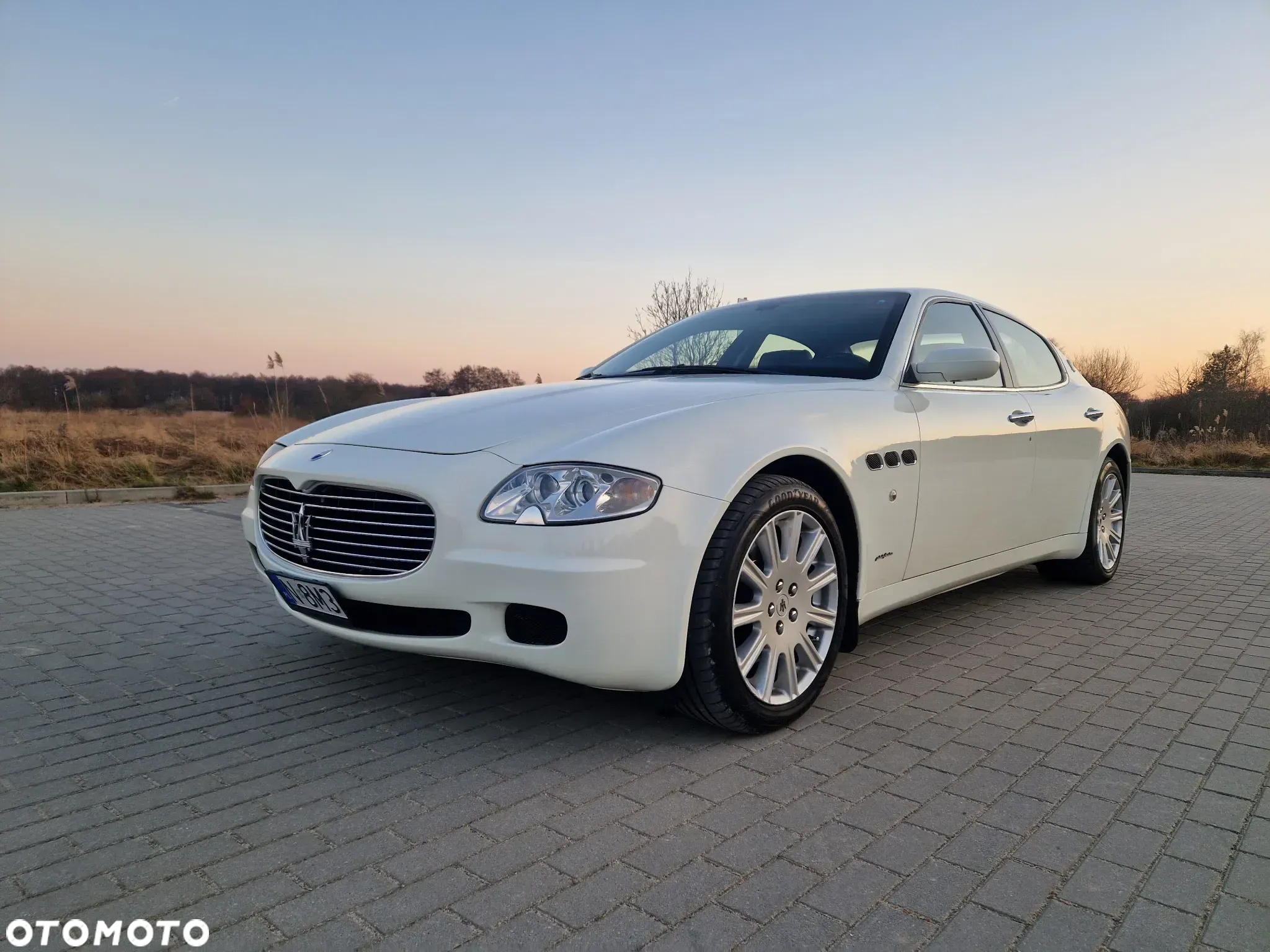 Maserati Quattroporte - 2