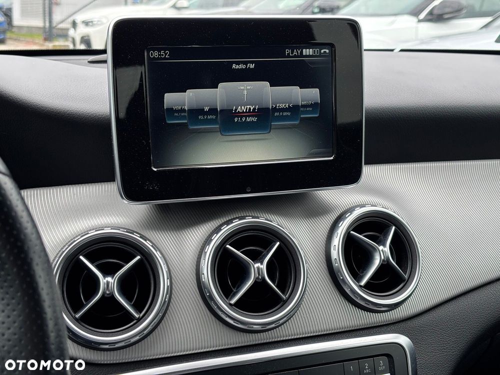 Mercedes-Benz GLA 200 7G-DCT Urban - 31