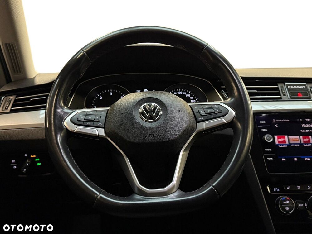 Volkswagen Passat Variant 2.0 TDI EVO Business DSG - 24
